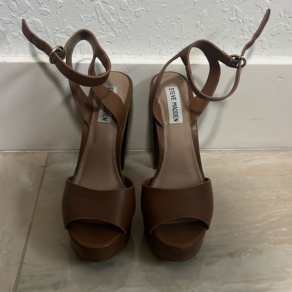 Women platform Steve Madden heels